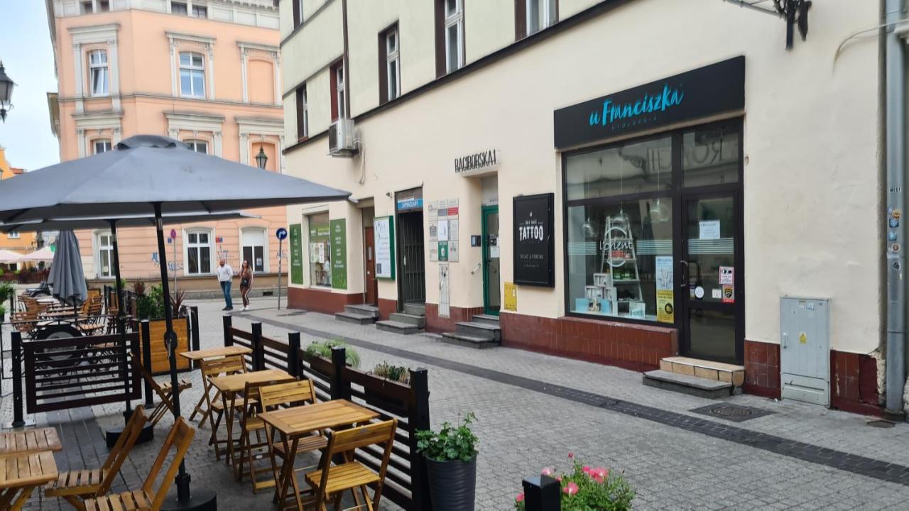 Raciborska Royal - Miejsce Parkingowe Na Parkingu Strzezonym * Gliwice
